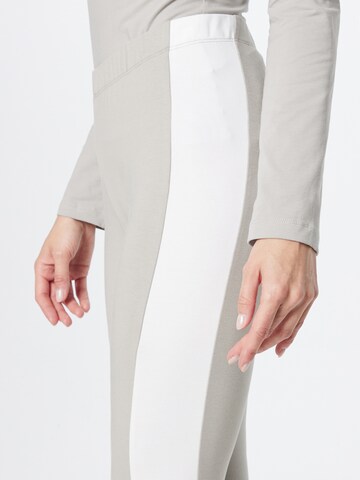 Calvin Klein Jeans Skinny Leggings in Grey