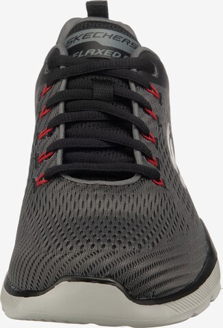 Baskets basses 'Equalizer 3.0' SKECHERS en gris