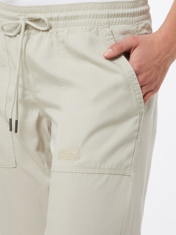 Effilé Pantalon outdoor 'Mojave' JACK WOLFSKIN en gris