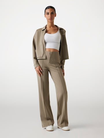 GUESS Jacke in Braun
