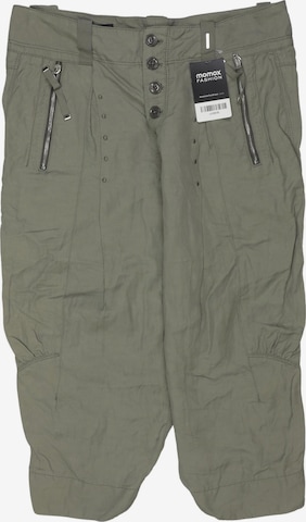 HIGH Shorts in M in Green: front