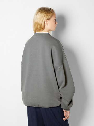 Bershka Sweatshirt in Grau