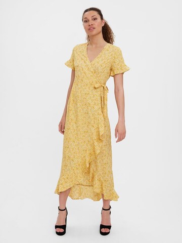 Robe VERO MODA en jaune : devant