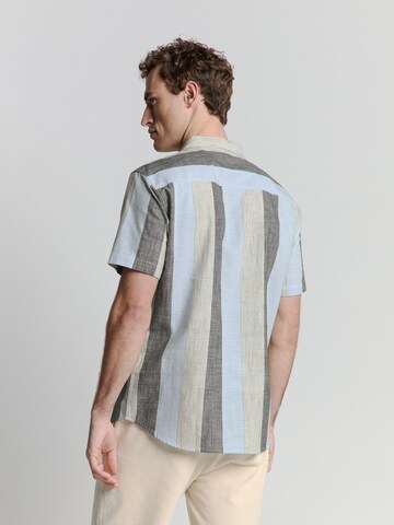 Coupe regular Chemise No Excess en bleu