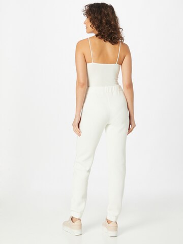 KENDALL + KYLIE Tapered Hose in Weiß