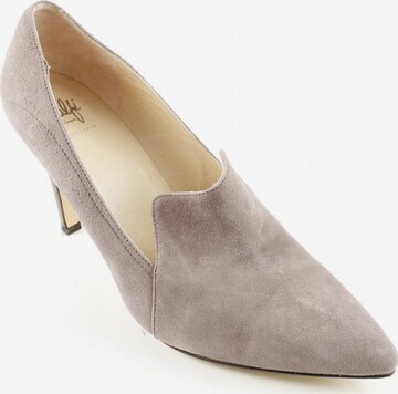 Amalfi Spitz-Pumps in 40 in Brown: front