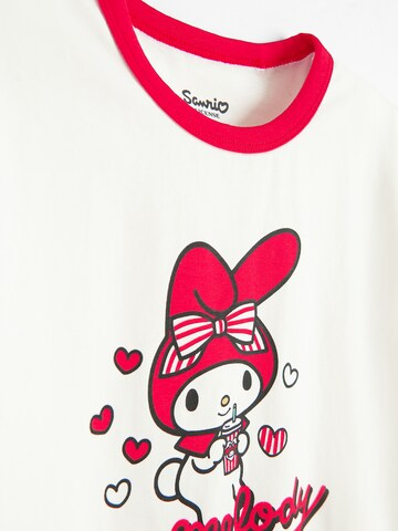 Tricou de la Cool Club pe alb