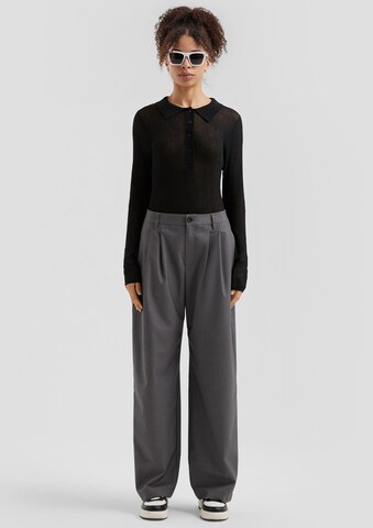 Wide Leg Pantalon à plis QS en gris