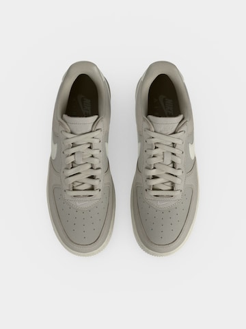 Nike Sportswear Ниски маратонки 'Air Force 1 Retro Premium' в бежово