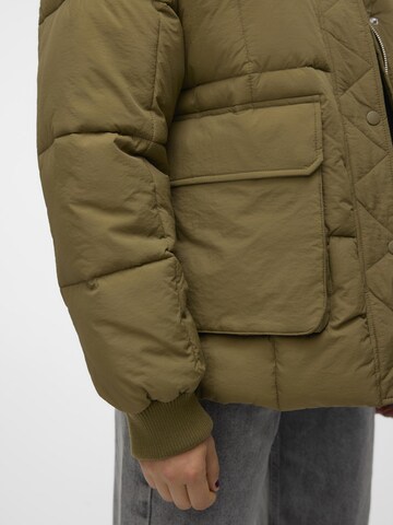 VERO MODA Between-Season Jacket 'VMJennie' in Green