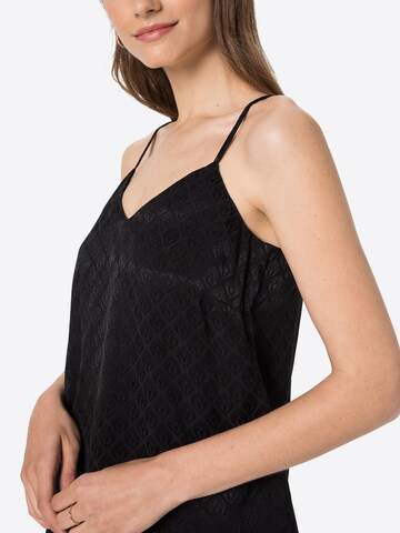 Top di Sisley in nero