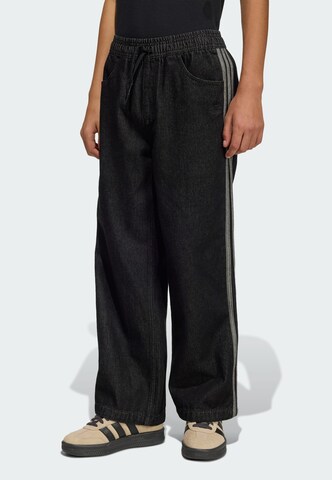 ADIDAS ORIGINALS - Pierna ancha Vaquero 'Firebird' en negro: frente