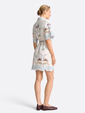 Rochie tip bluză de la Rich & Royal pe alb
