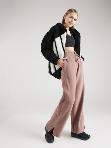 Wide Leg Pantalon Nike Sportswear en marron