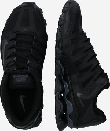NIKE Sportovní boty 'Reax 8' – černá