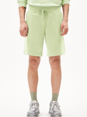 ARMEDANGELS Regular Trousers 'Maarcolos Comfort' in Green: front