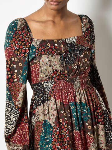 Robe ' ' Apricot en marron