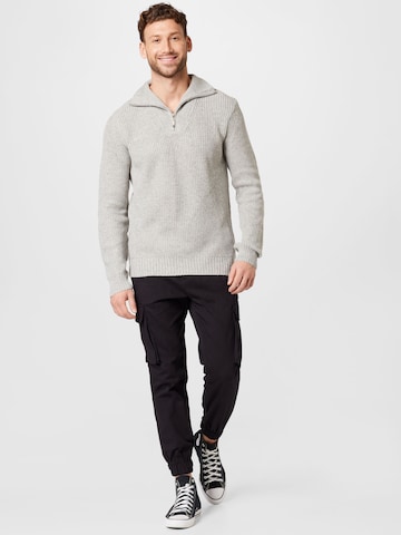Trendyol Pullover i grå