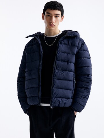 Pull&Bear Between-Season Jacket in Blue: front