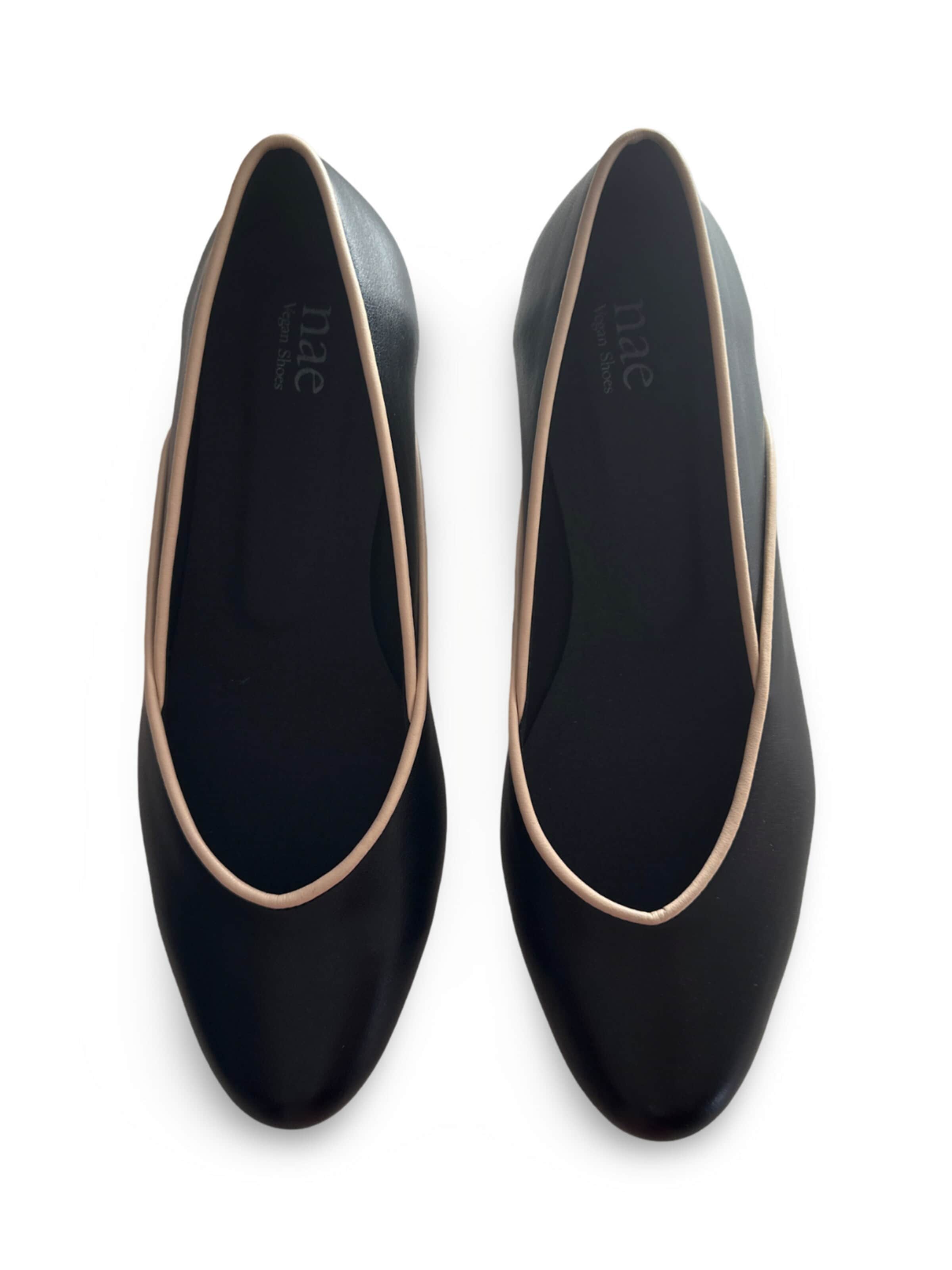 nae Vegan Shoes Baleríny 'Isla' – černá