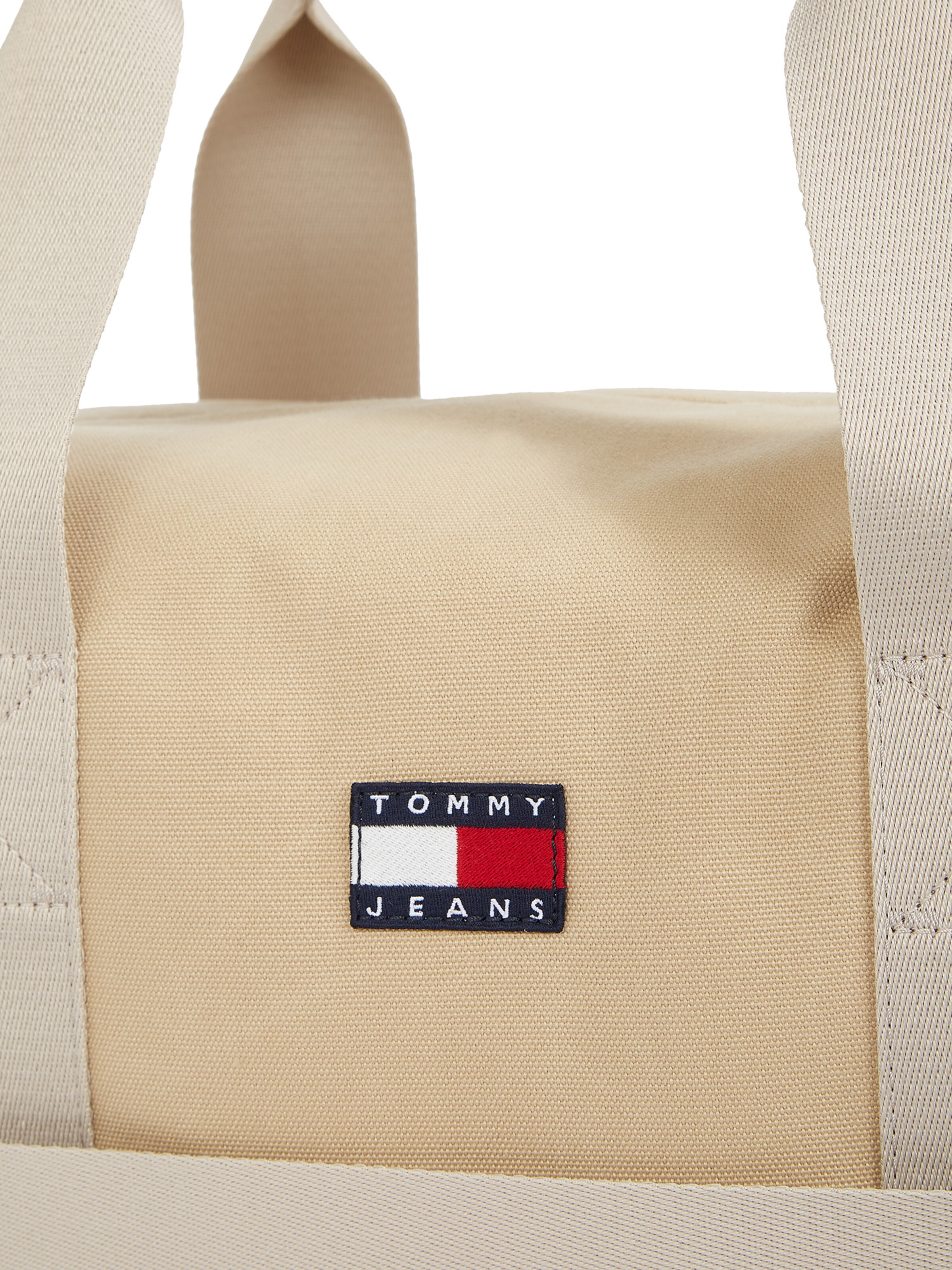 Tommy Jeans Weekend bag in Beige: top