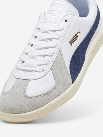 Sneaker bassa 'Army Trainer' di PUMA in bianco