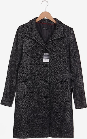 Joseph Janard Jacket & Coat in S in Black: front