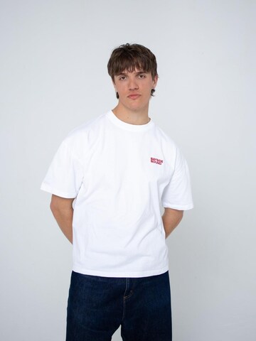 BAYSIDE BOUND Oversized shirt 'THE I AM NOT A NICHE UNISEX OVERSIZE TEE' in White