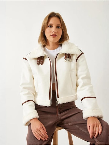 Veste mi-saison Bianco Lucci en blanc : devant