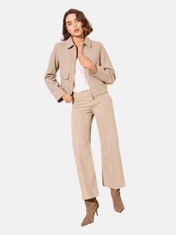Friends Like These Tussenjas in Beige: voorkant