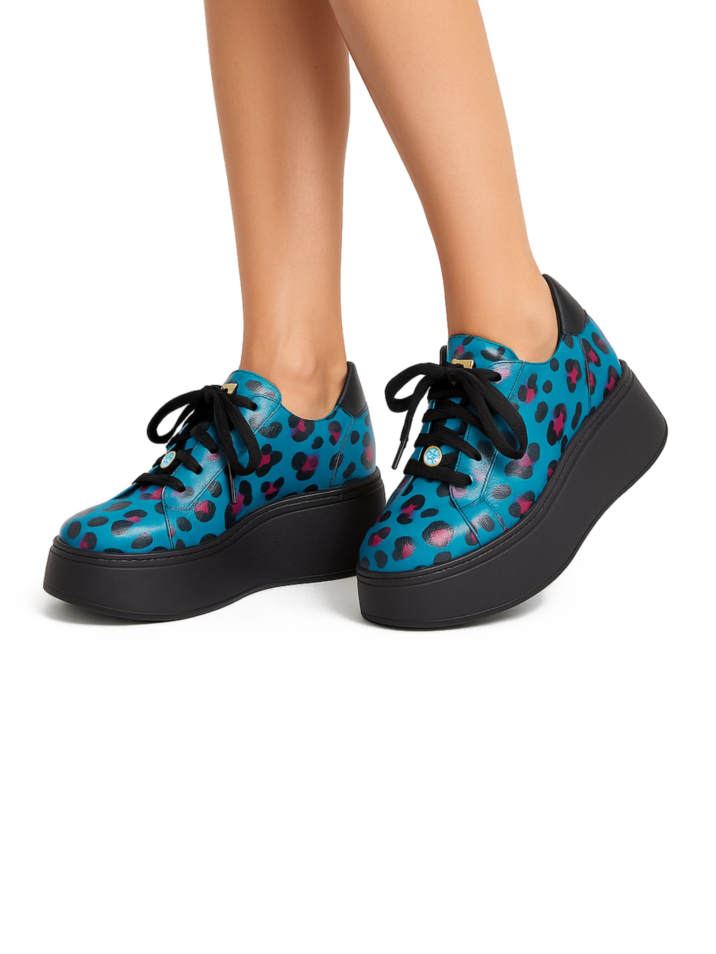 Maciejka Sneakers in Blue: front