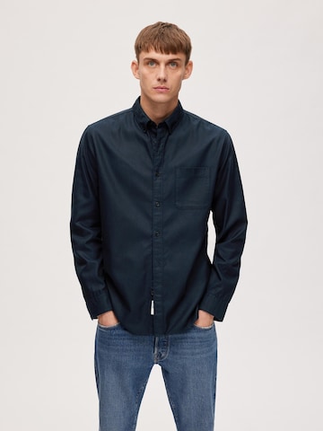 SELECTED HOMME Regular fit Button Up Shirt 'REGSTEN' in Blue: front