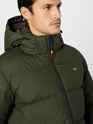 Tommy Jeans Winterjacke in Grün