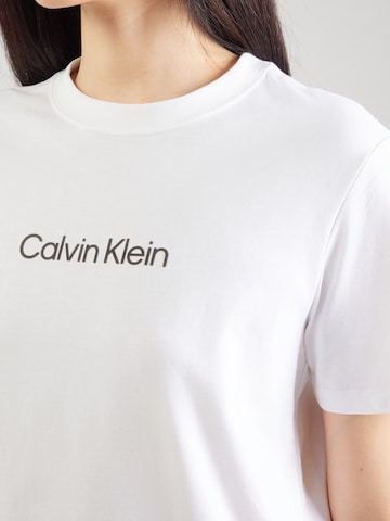 T-shirt 'CLASSIC' Calvin Klein en blanc