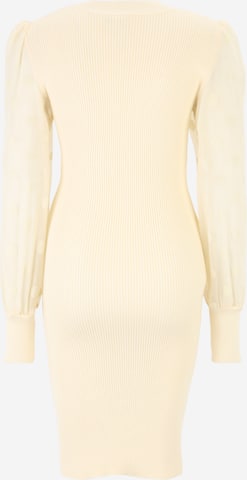 Y.A.S Tall Stickad klänning 'DOTME' i beige