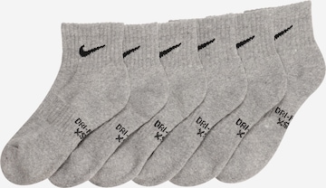 Chaussettes de sport Nike Sportswear en gris : devant