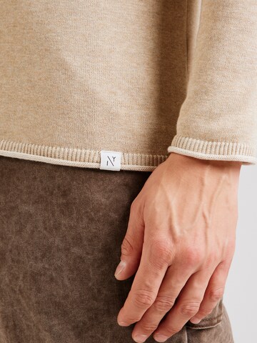 Pull-over NOWADAYS en beige
