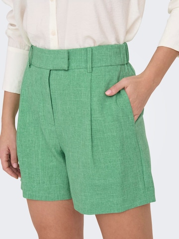 ONLY Loosefit Élére vasalt nadrágok 'LINDA' - zöld