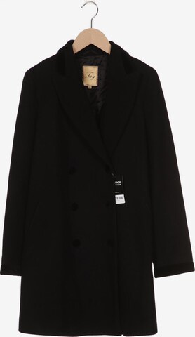 Fay Jacket & Coat in XS in Black: front