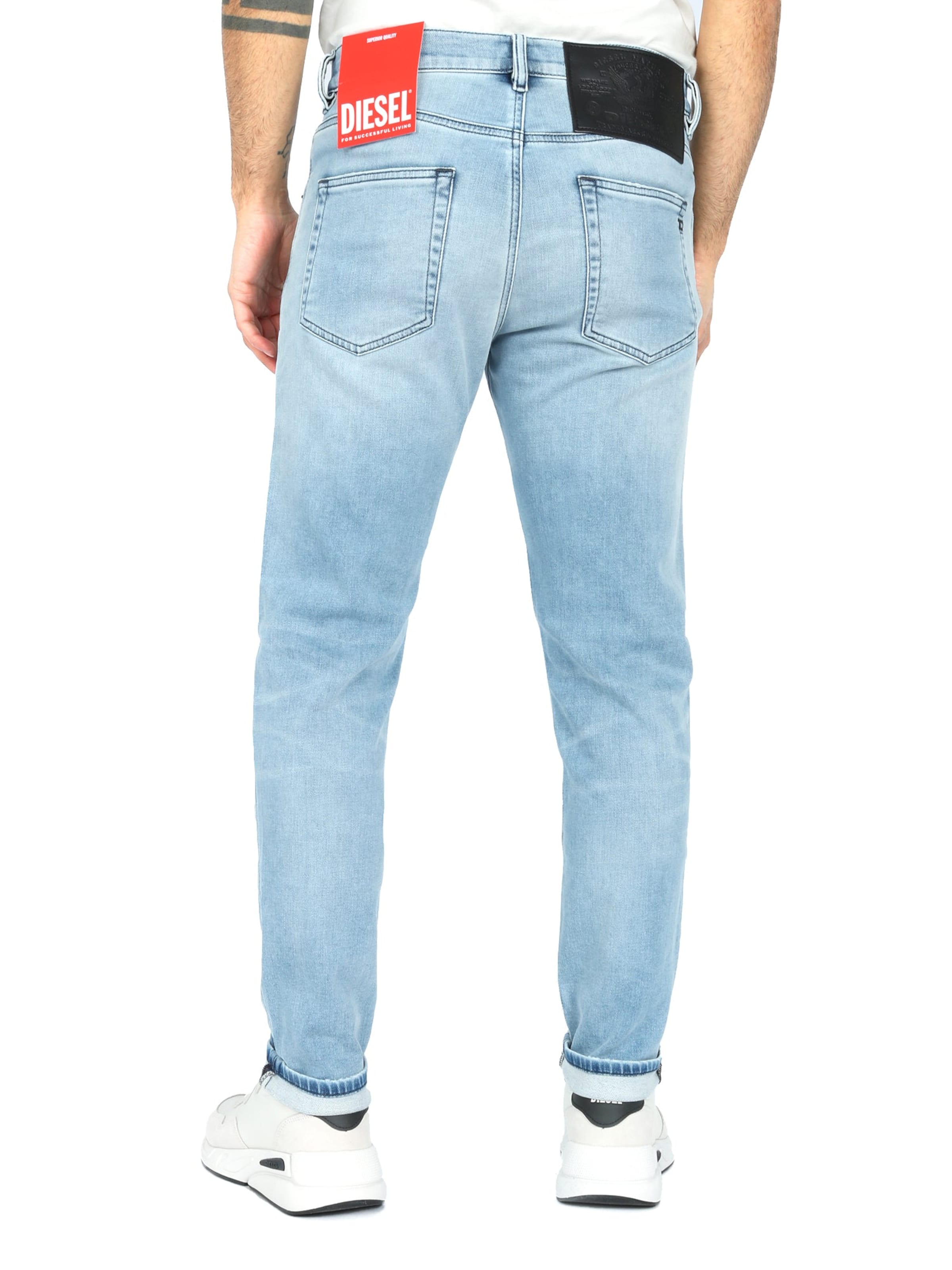 DIESEL Slimfit Jeans 'D-STRUKT SUPERSTRETCH JOGGJEANS'‌‌‌‌‌‌‌‌ in Blau
