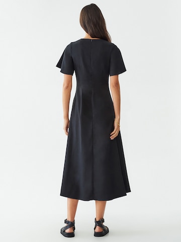 Rochie 'TASHI' de la Calli pe negru: spate