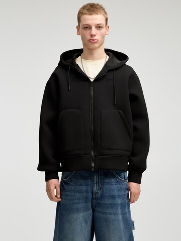 Pull&Bear Zip-Up Hoodie 'STWD' in Black: front