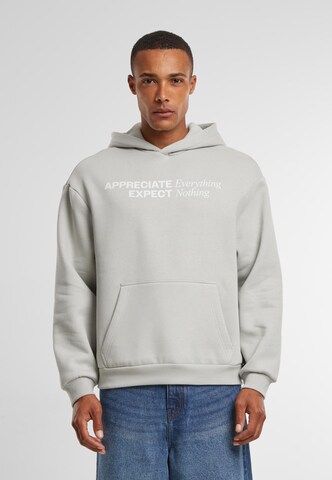 MT Upscale Sweatshirt 'Appreciate & Respect' in Grijs: voorkant