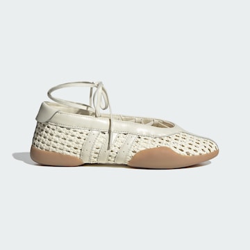 ADIDAS ORIGINALS Ballerina 'TAEKWONDO MEI' in Wit