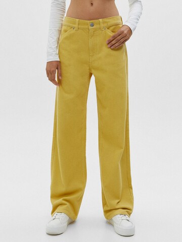 Pull&Bear Широки крачоли Панталон в жълто