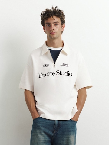 Pull&Bear Тениска в бяло: отпред