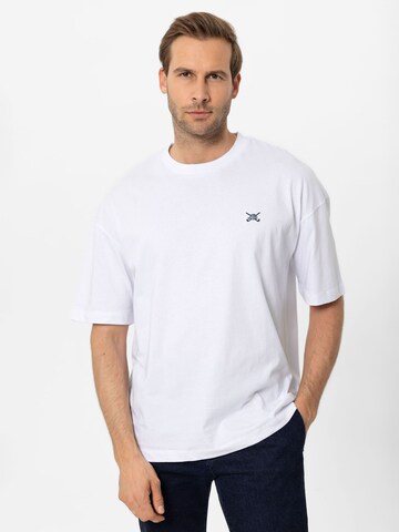 T-Shirt Cool Hill en blanc : devant