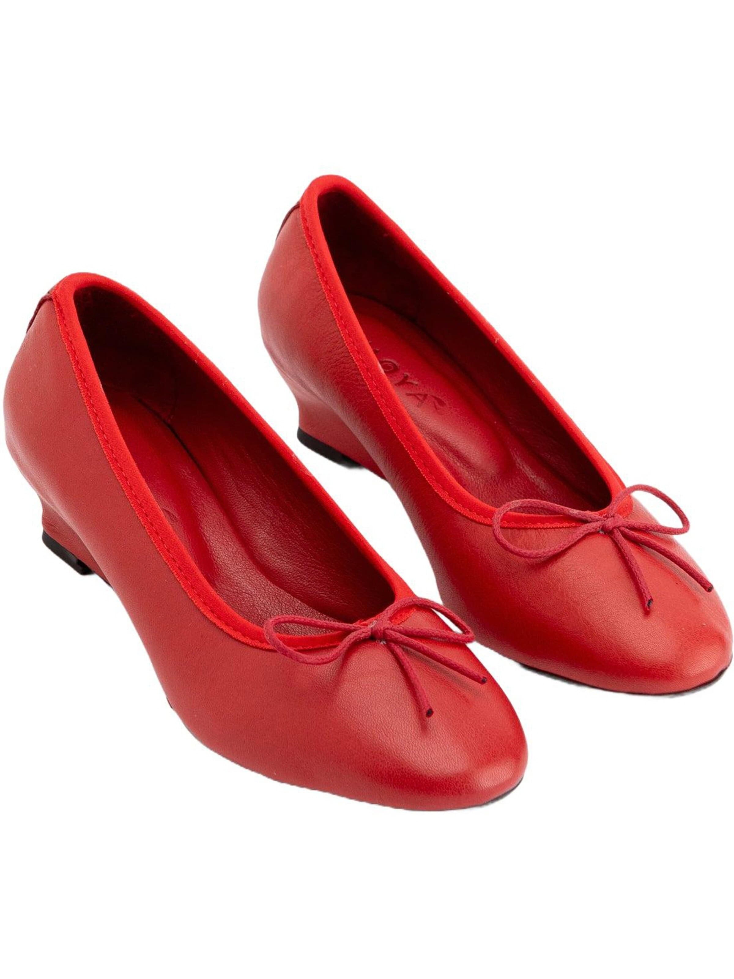 Limoya Pumps 'Arisa' in Red