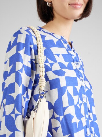 Emily Van Den Bergh - Blusa en azul