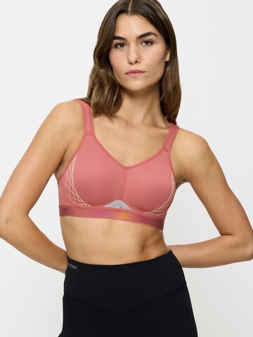 TRIUMPH Bustier Sport bh ' Triaction Cardio Flow ' in Roze: voorkant